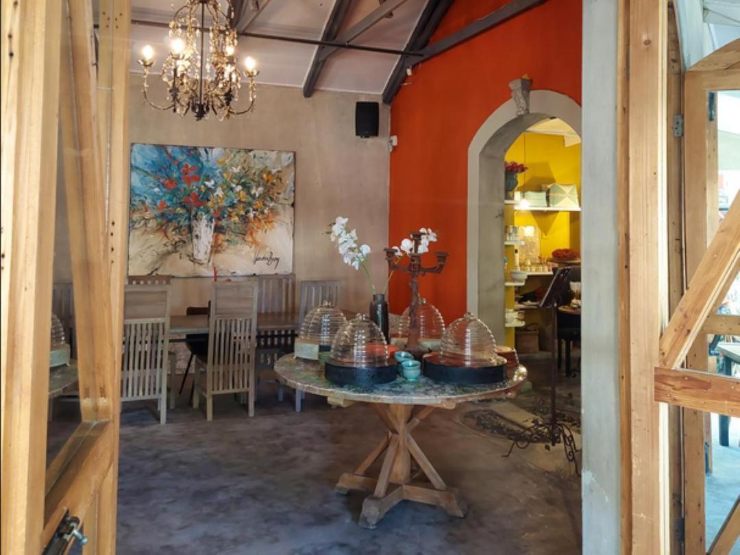 Art And Soul Restaurant, Accommodation, French Bar And Art Gallery ปาเรส ภายนอก รูปภาพ