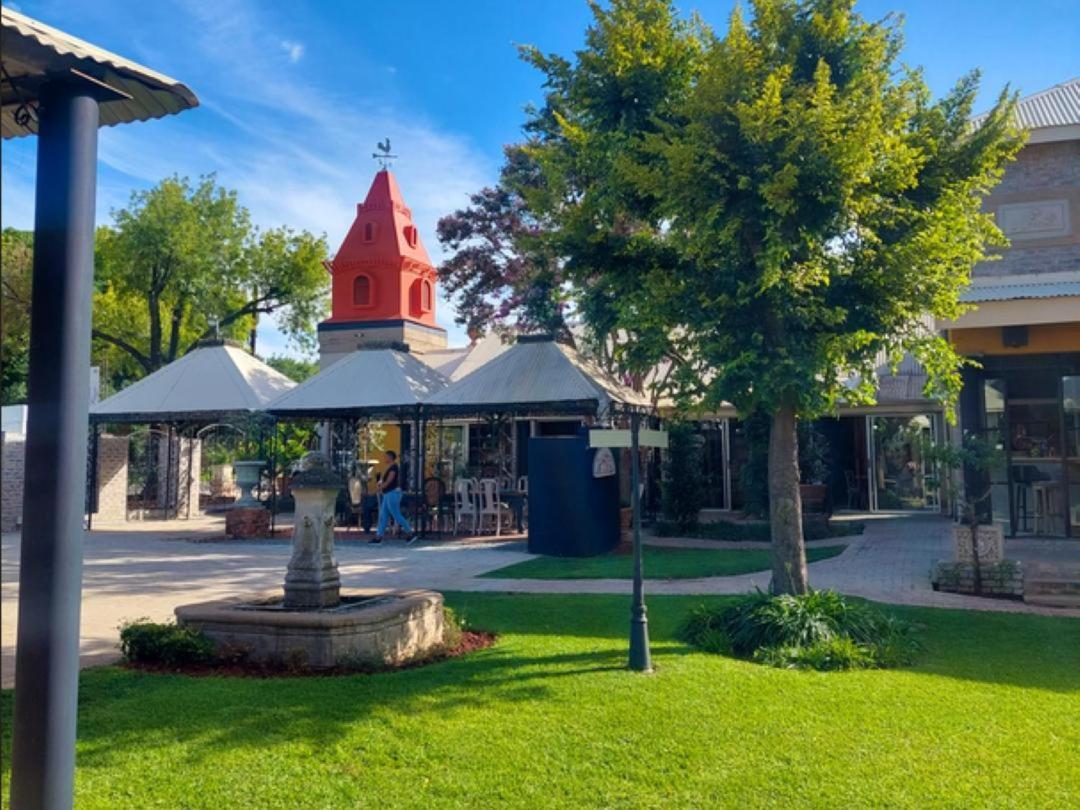 Art And Soul Restaurant, Accommodation, French Bar And Art Gallery ปาเรส ภายนอก รูปภาพ